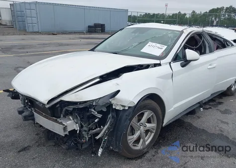 2022 Hyundai Sonata Se z USA, uszkodzony, nr VIN 5NPEG4JA5NH136148